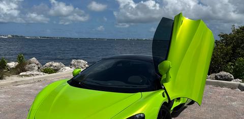 McLaren Artura 2025