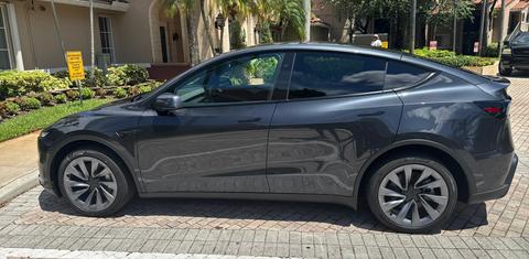 Tesla Model Y 2026