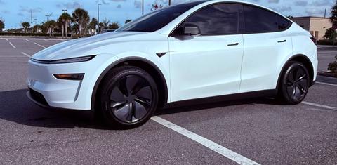 Tesla Model Y 2026