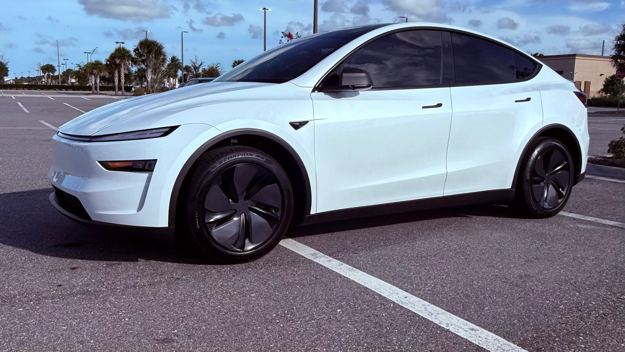 Tesla Model Y 2026 in Jacksonville, FL