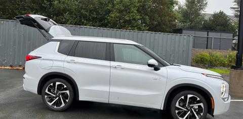 Mitsubishi Outlander PHEV 2023