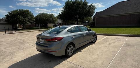 Hyundai Elantra 2018