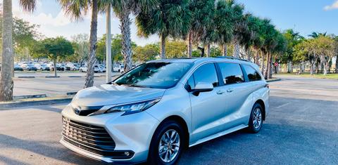 Toyota Sienna 2025