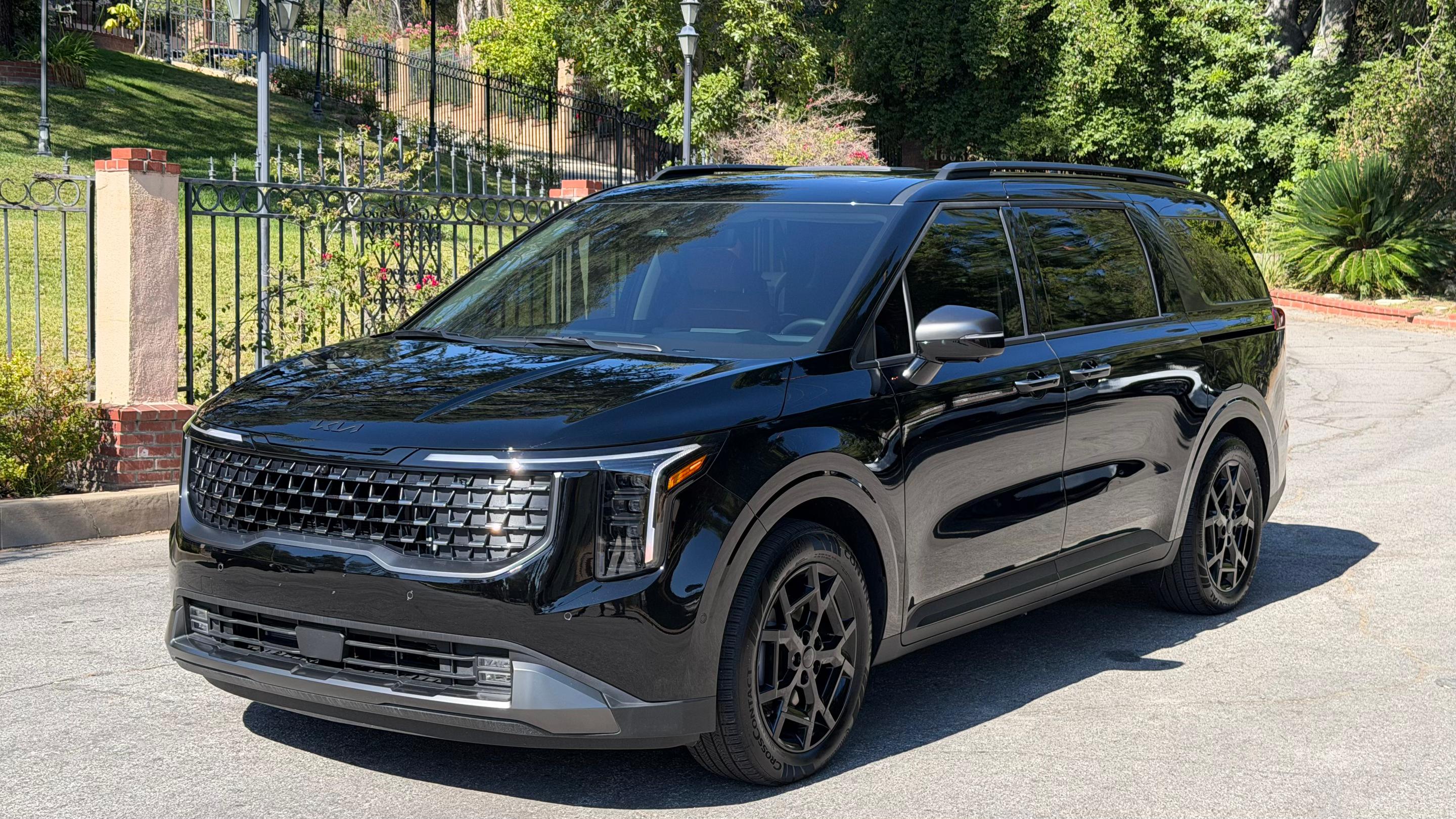 Kia Carnival Hybrid 2026 in Glendale, CA