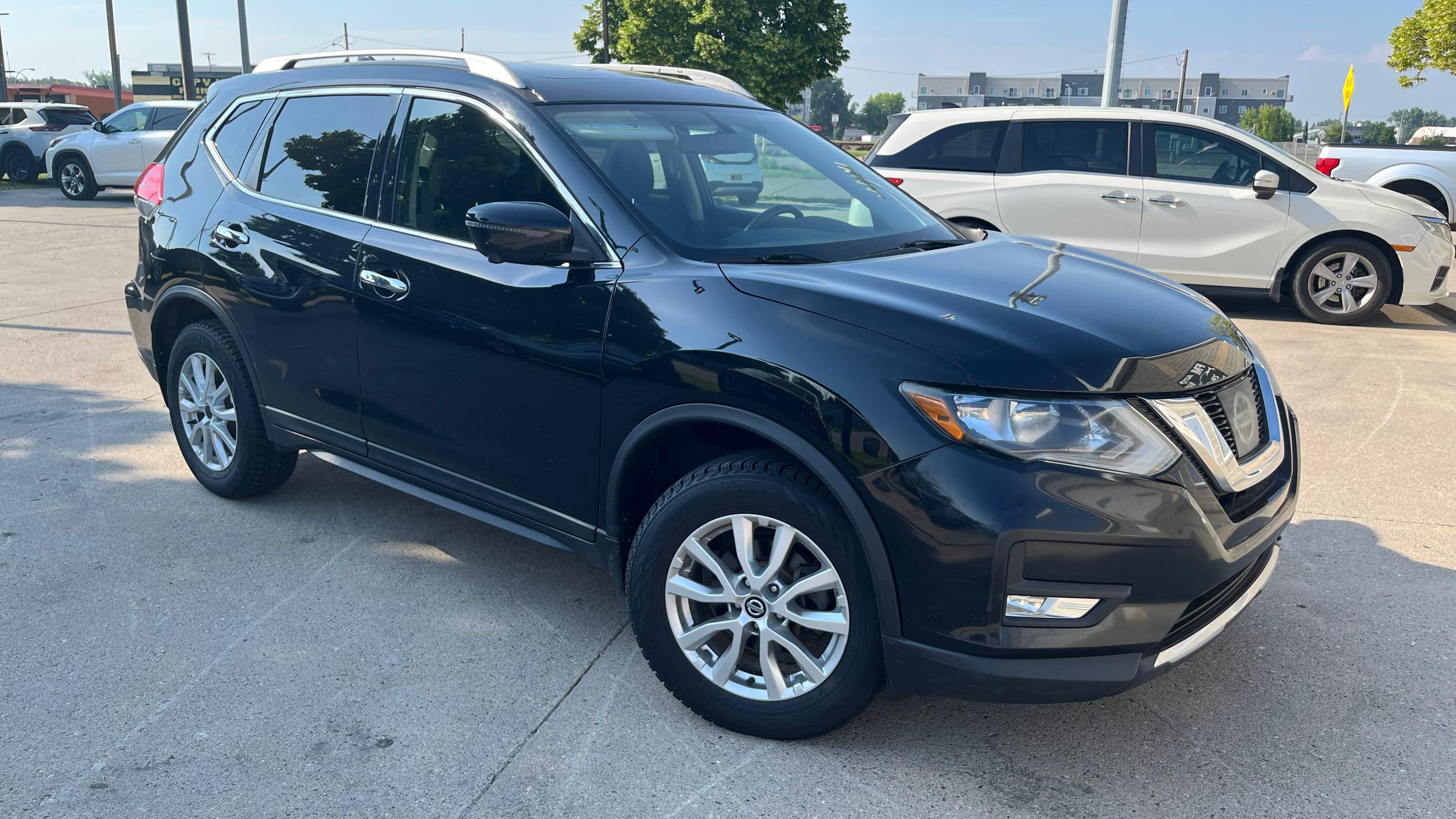 Nissan Rogue 2017 in Fargo, ND
