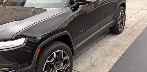 Rivian R1S 2026