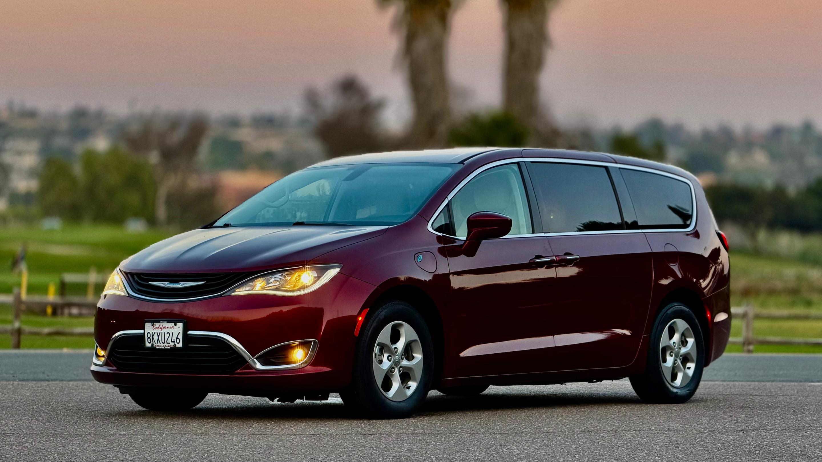 Chrysler Pacifica 2018 in 
