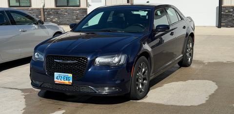 Chrysler 300 2017