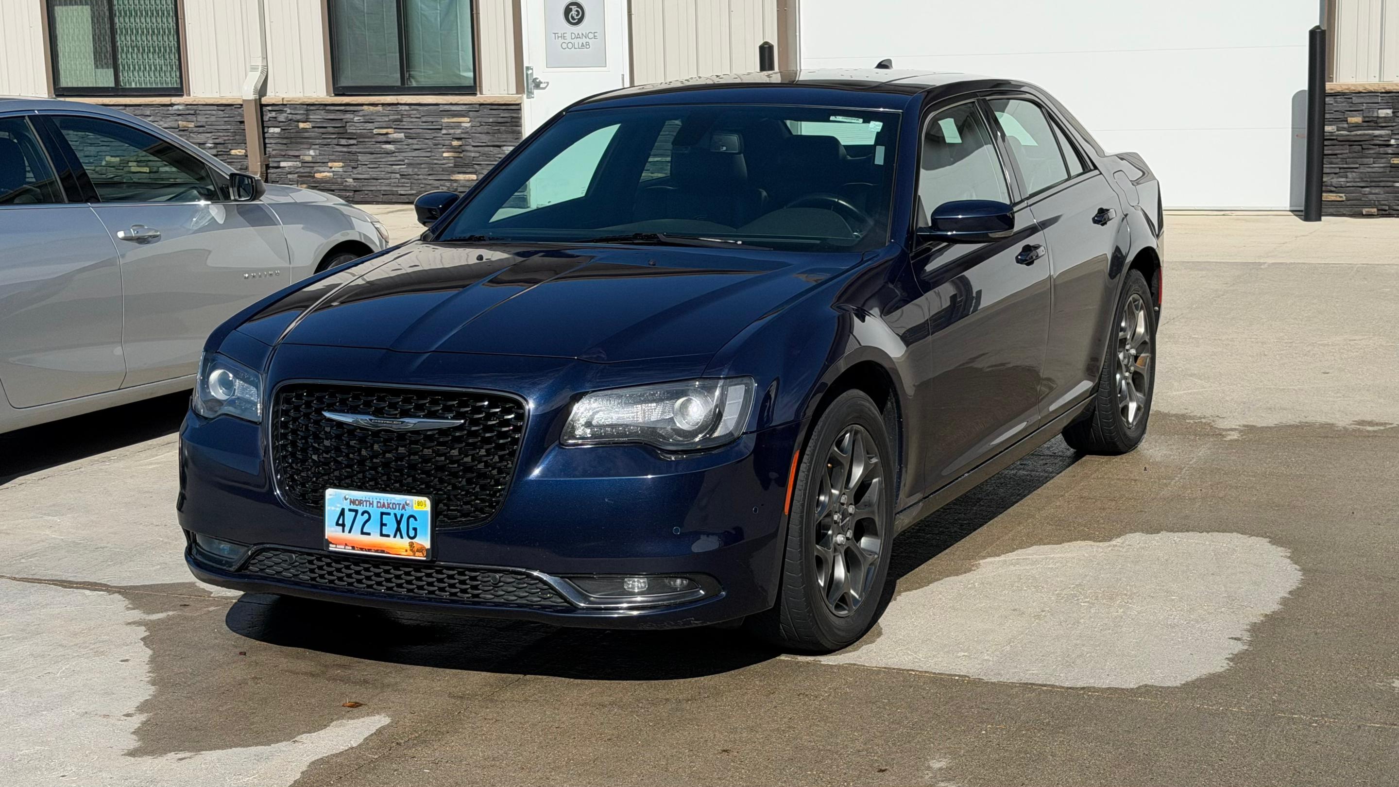 Chrysler 300 2017 in Fargo, ND