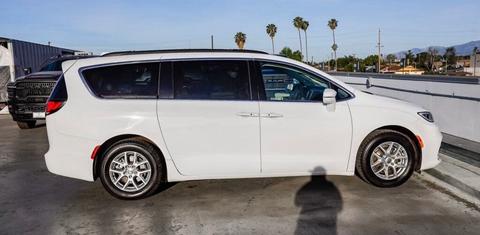 Chrysler Pacifica 2022