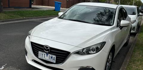 Mazda MAZDA3 2015