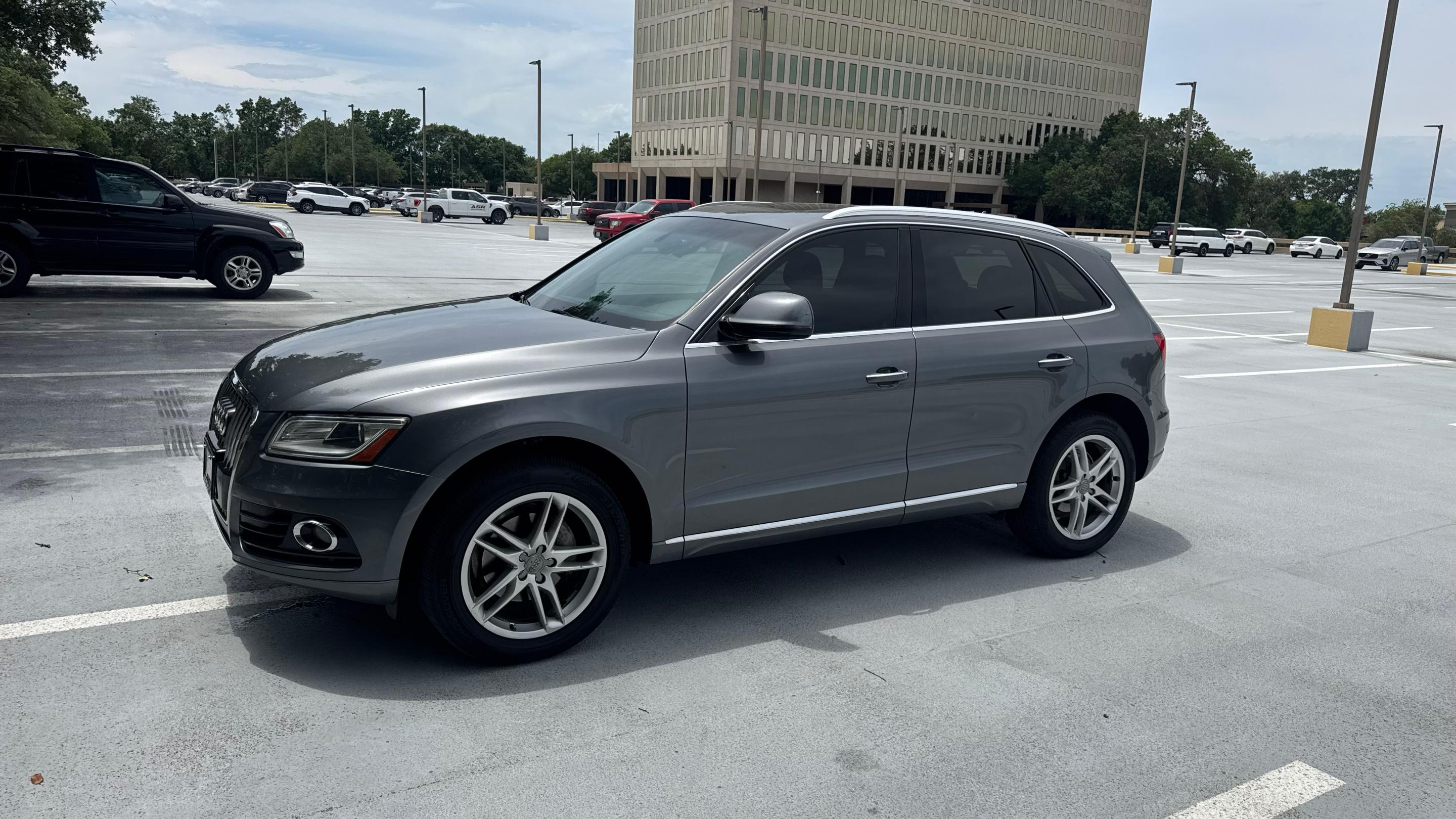 Audi Q5 2016 in Fort Worth, TX