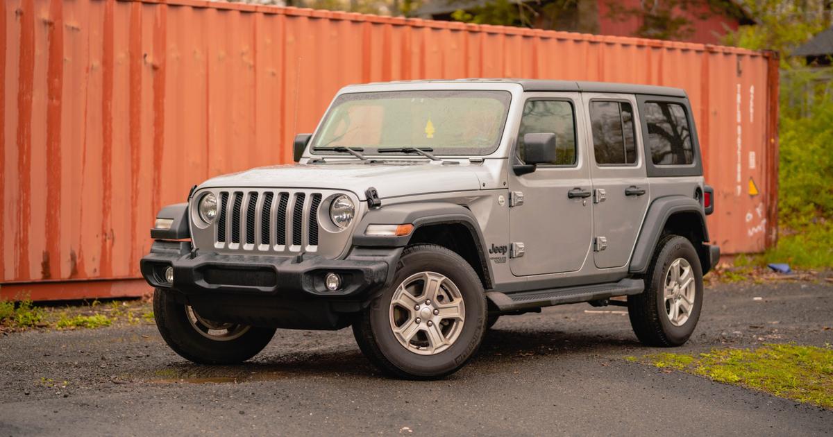 Jeep Wrangler Unlimited 2021 rental in Waterbury, CT by Instant Car
