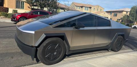 Tesla Cybertruck 2025