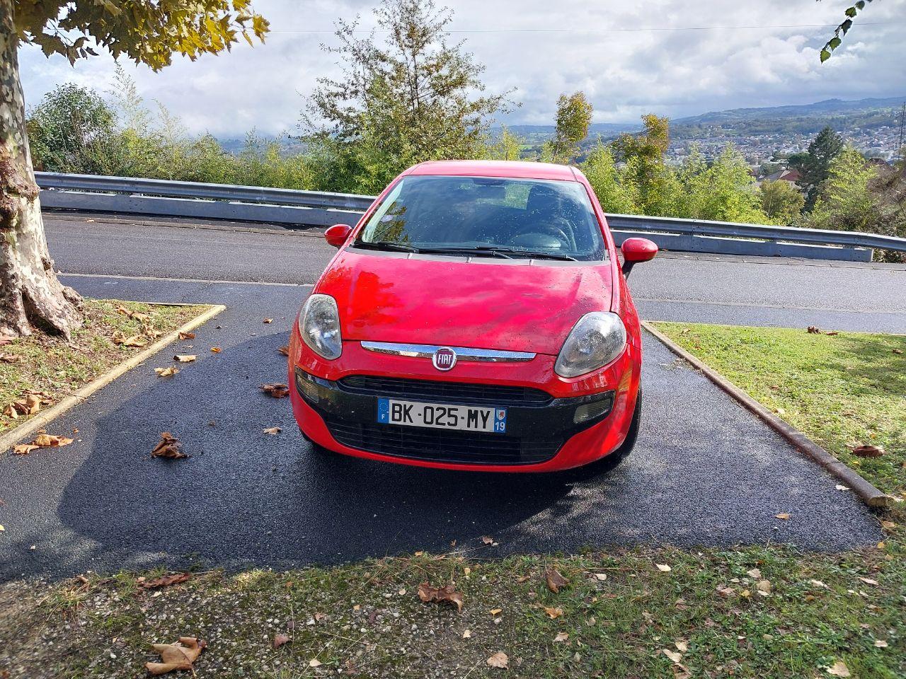FIAT PUNTO EVO 2011 à Brive-la-Gaillarde