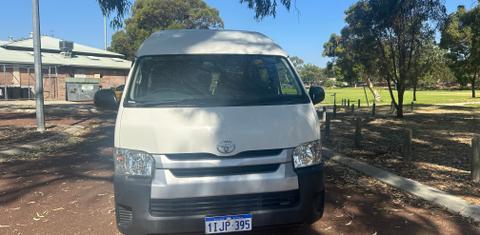 Toyota HIACE 2016