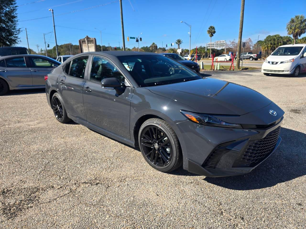 Toyota Camry Hybrid 2026 in Mobile, AL