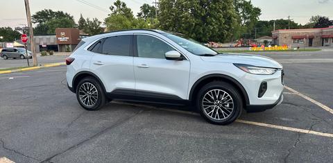 Ford Escape PHEV 2025
