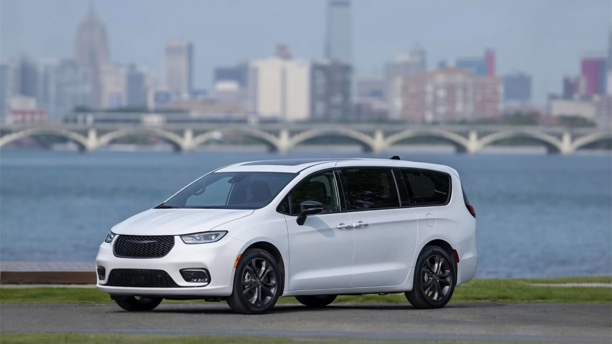 Chrysler Pacifica 2026 in 
