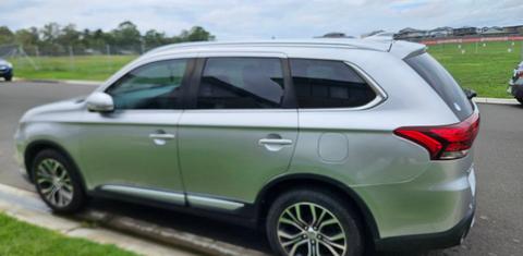 Mitsubishi OUTLANDER 2017
