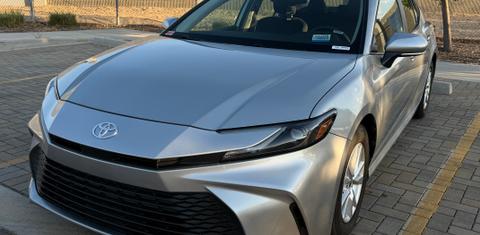 Toyota Camry Hybrid 2025