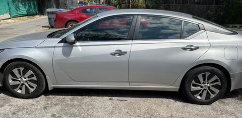 Nissan Altima 2021