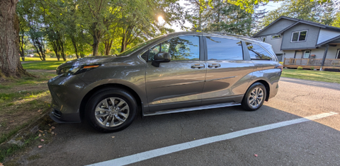 Toyota Sienna 2024