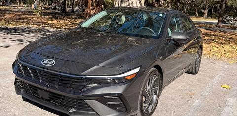 Hyundai Elantra 2024