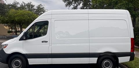 Mercedes-Benz Sprinter Cargo 2025