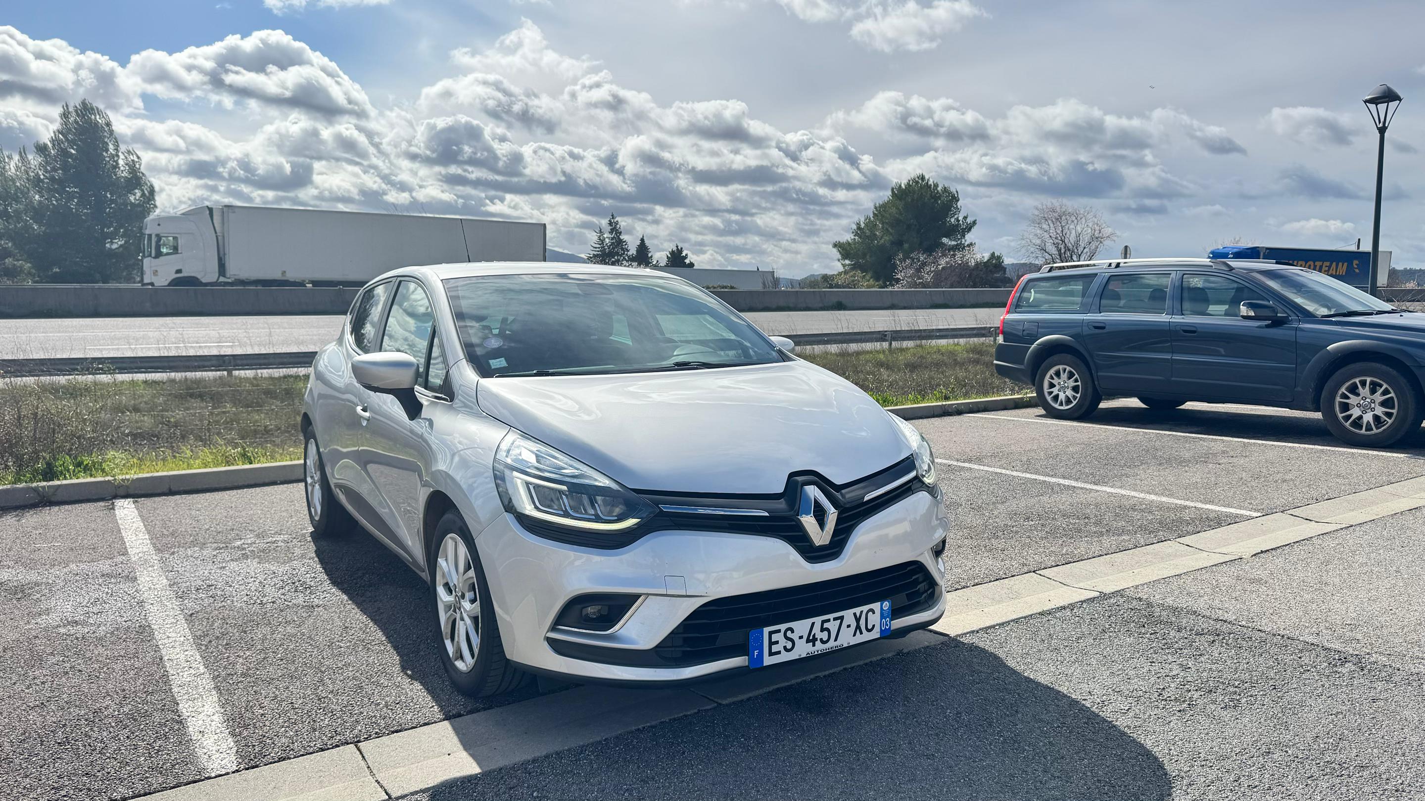 Renault CLIO IV 2017 à Le Cannet-des-maures