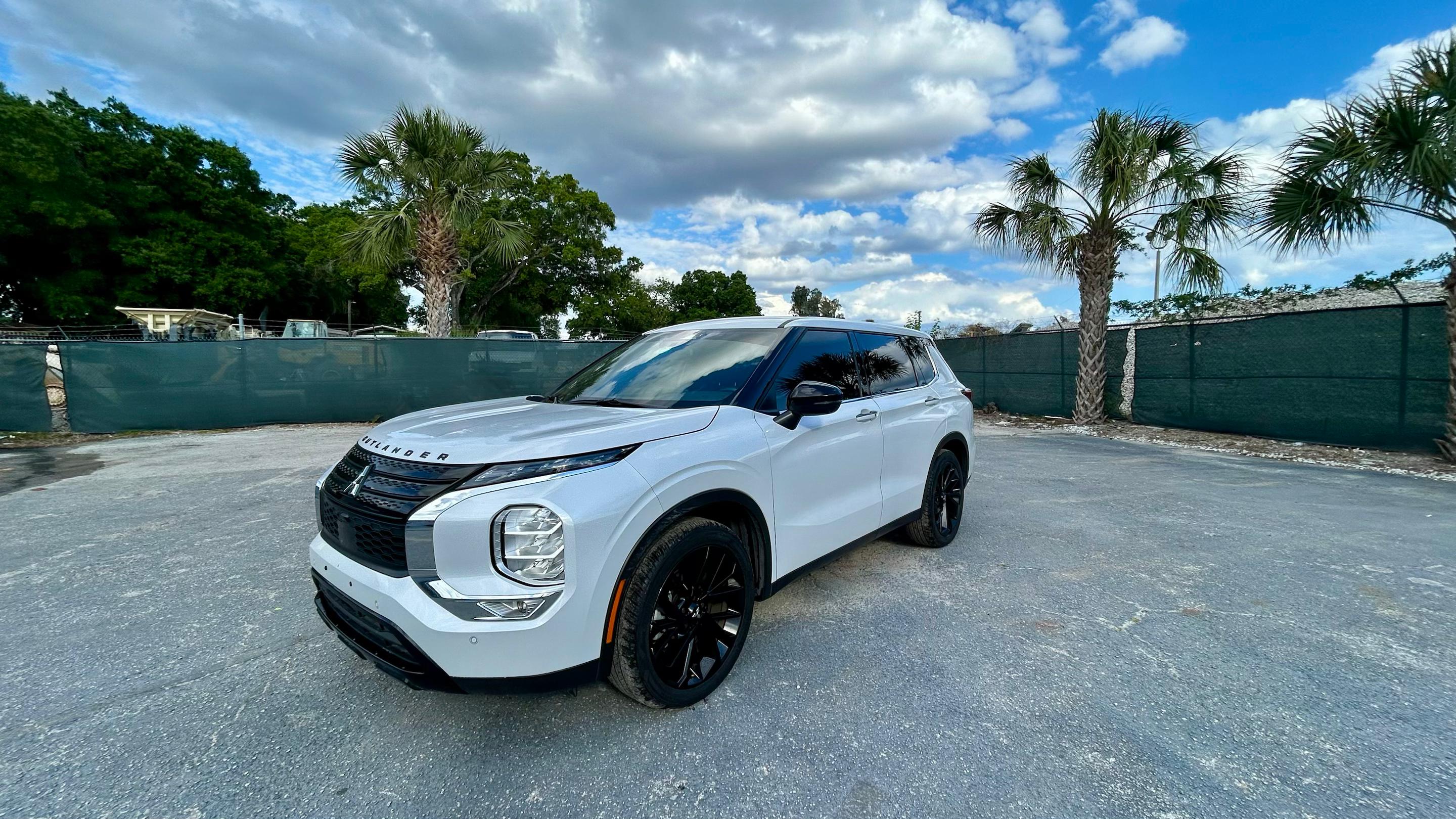 Mitsubishi Outlander 2024 in 
