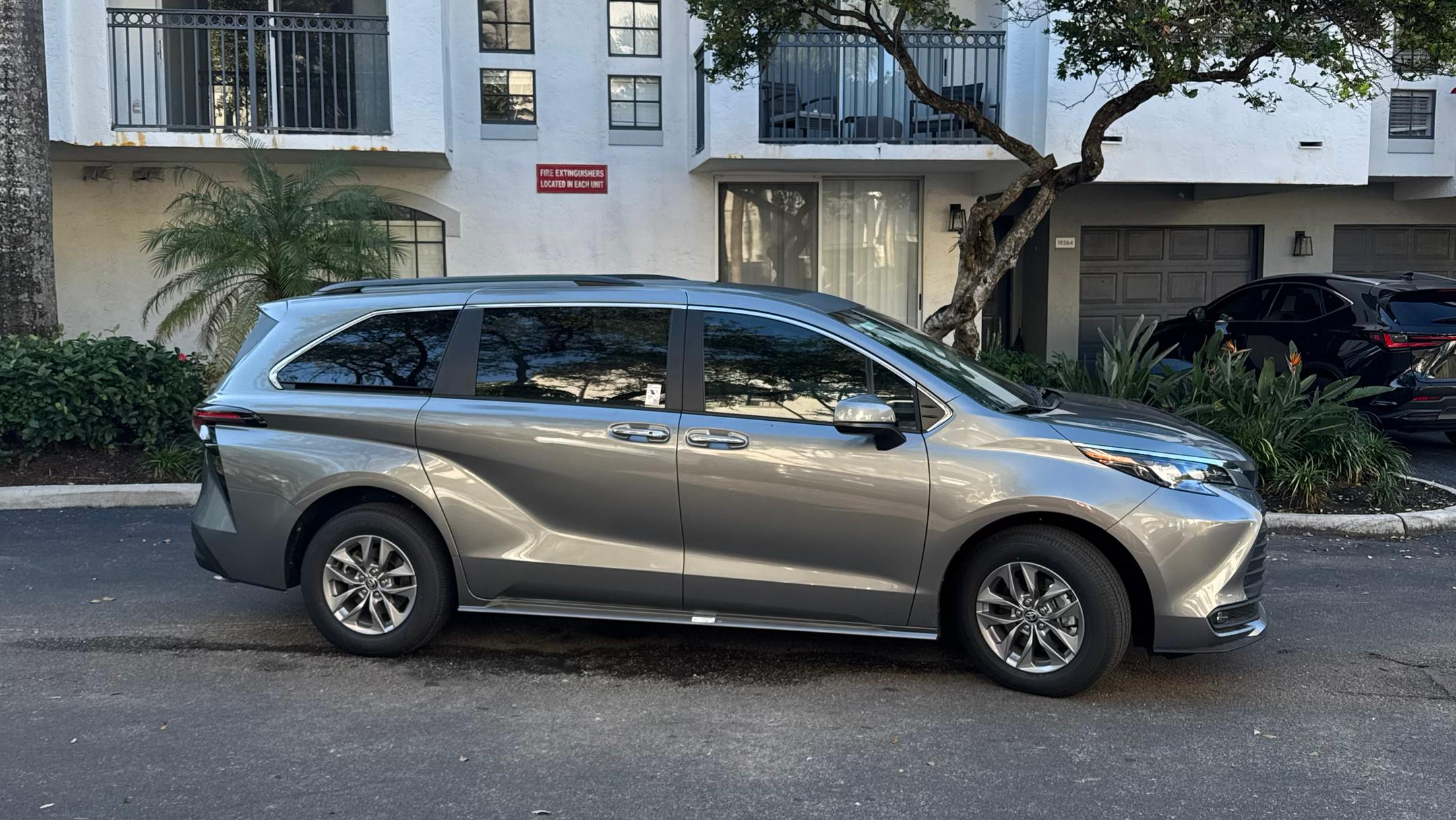 Toyota Sienna 2025 in Hallandale Beach, FL