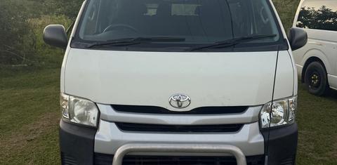 Toyota HIACE 2016