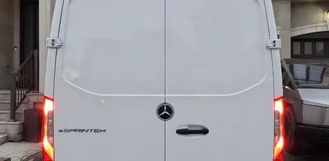 Mercedes-Benz eSprinter Cargo 2024