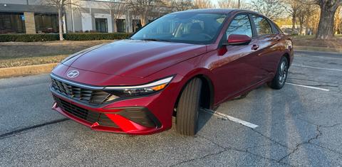 Hyundai Elantra 2024