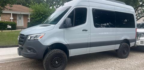 Mercedes-Benz Sprinter 2024