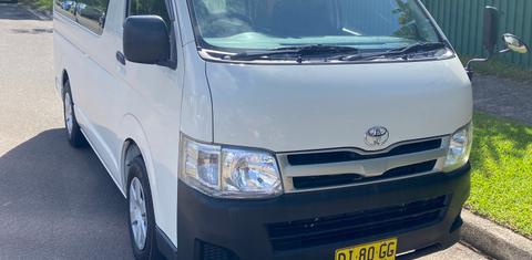 Toyota HIACE 2013