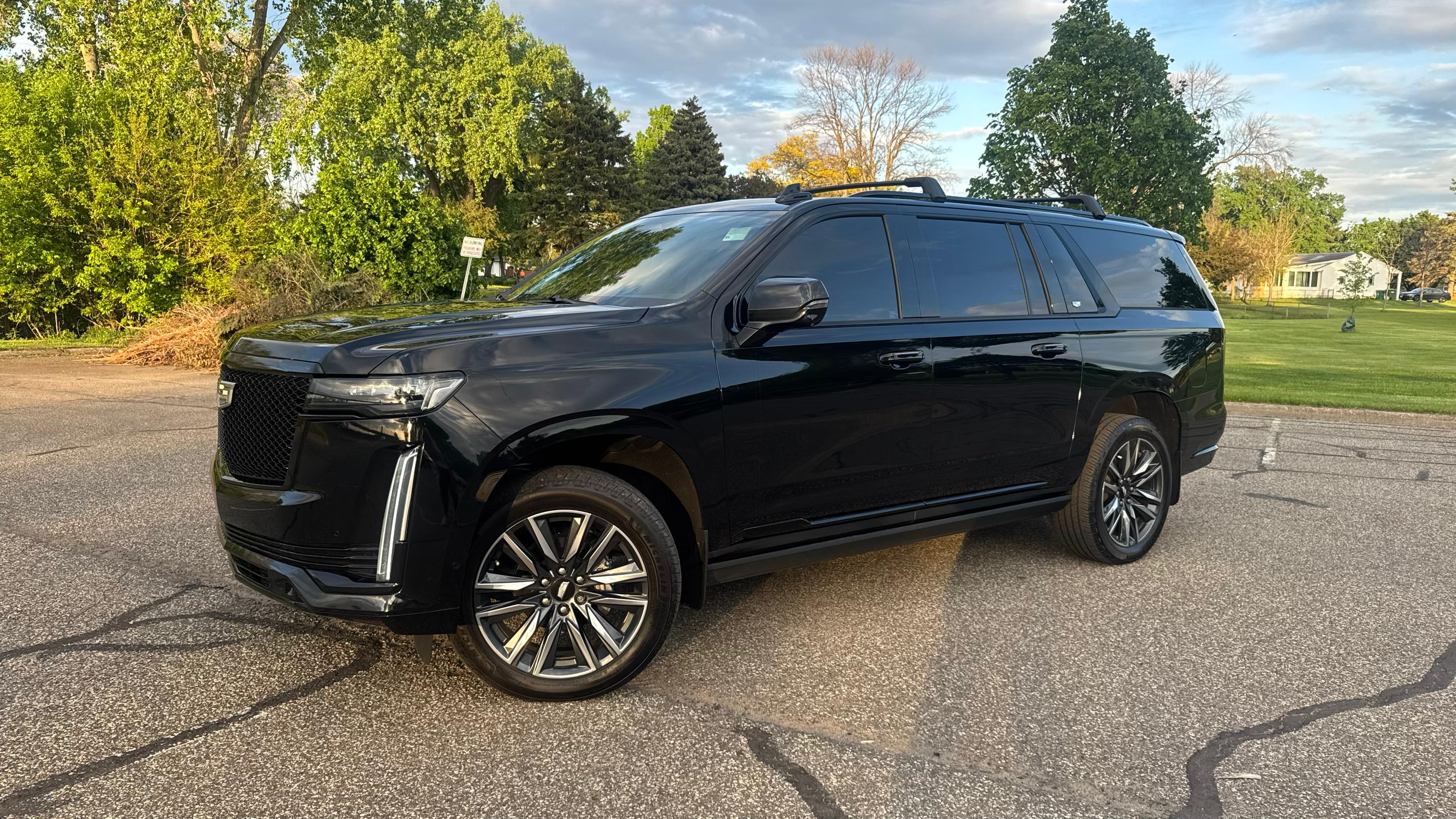Cadillac Escalade ESV 2021 in Minnetonka, MN