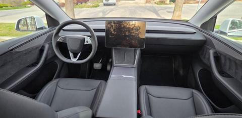 Tesla Model Y 2026