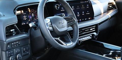 Chevrolet Suburban 2025