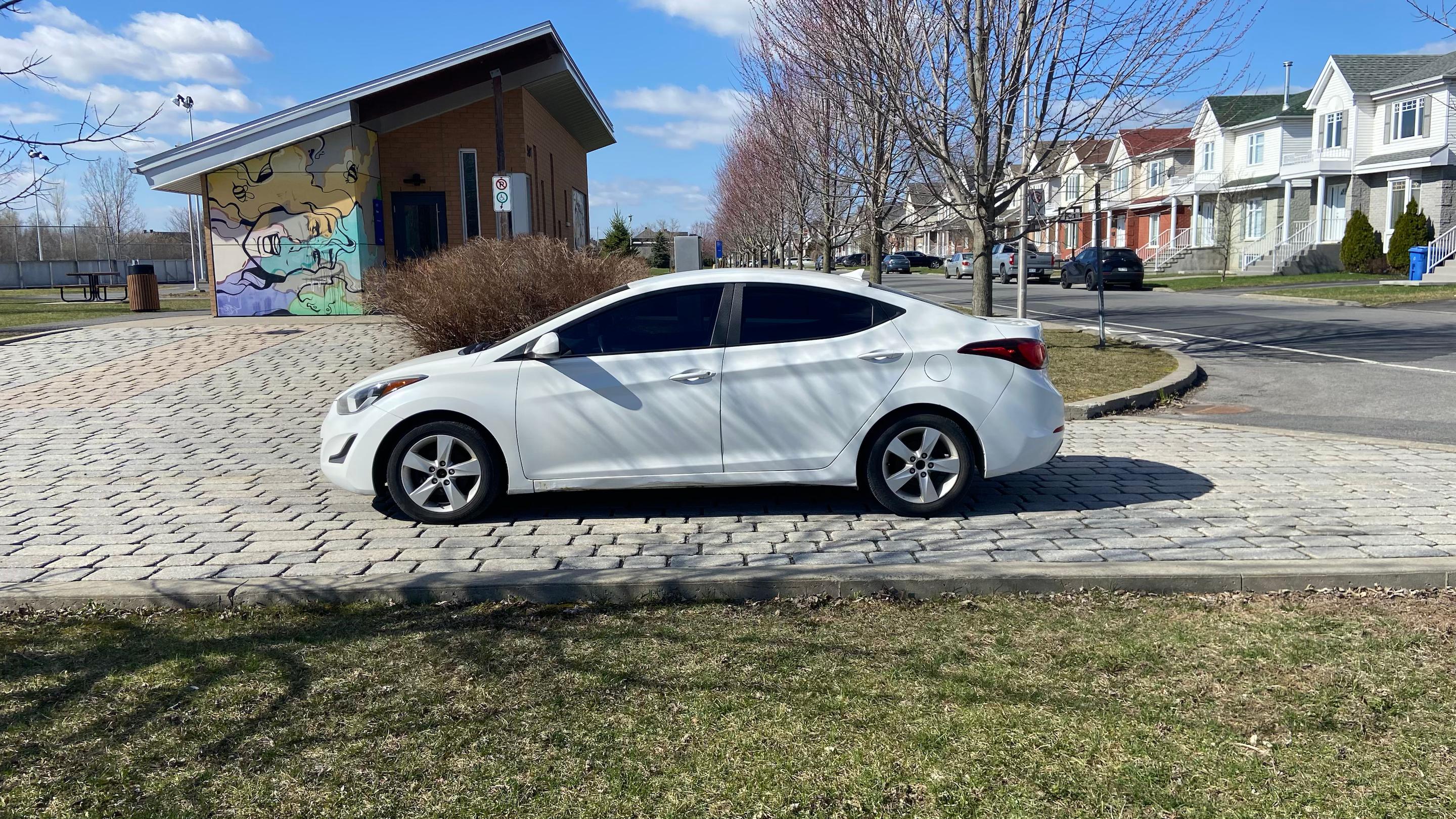 Hyundai Elantra 2015 à Montréal, QC
