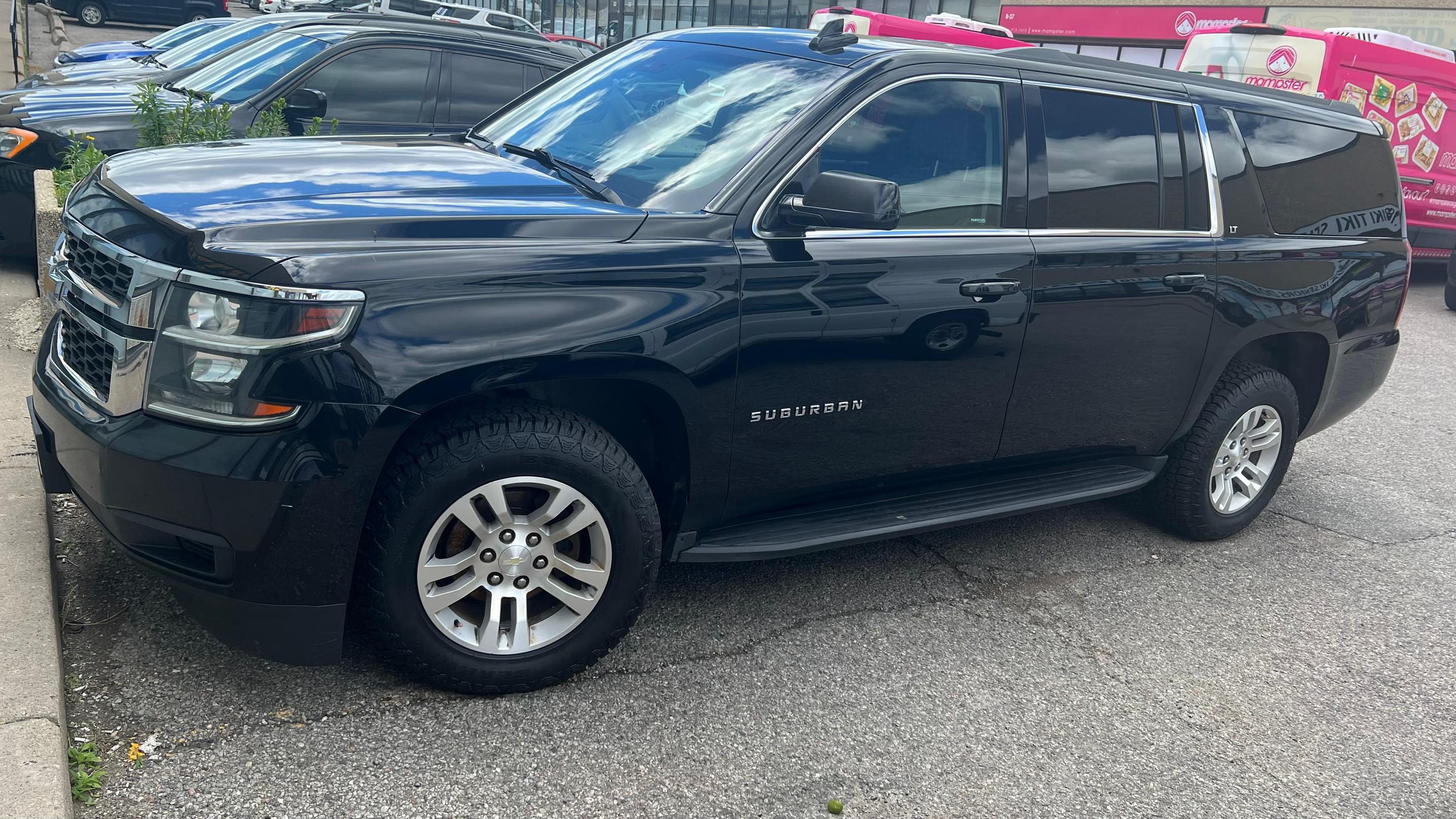 Chevrolet Suburban 2018 in Toronto, ON