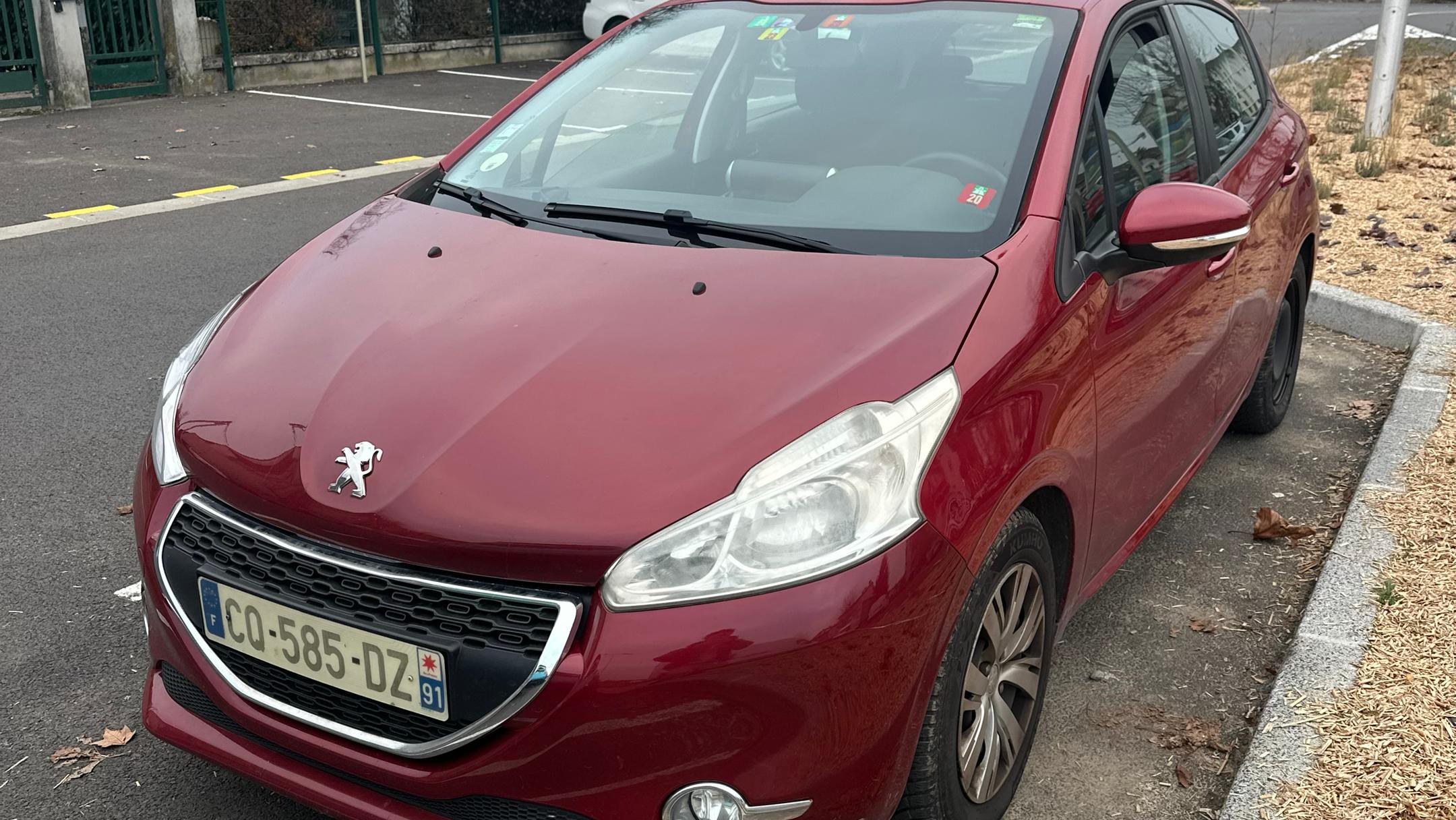 Peugeot 208 2013 à Thonon-les-bains