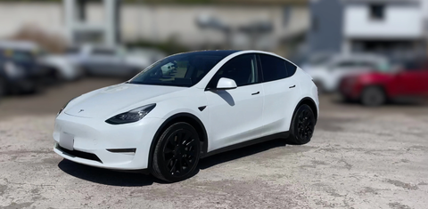 Tesla Model Y 2022
