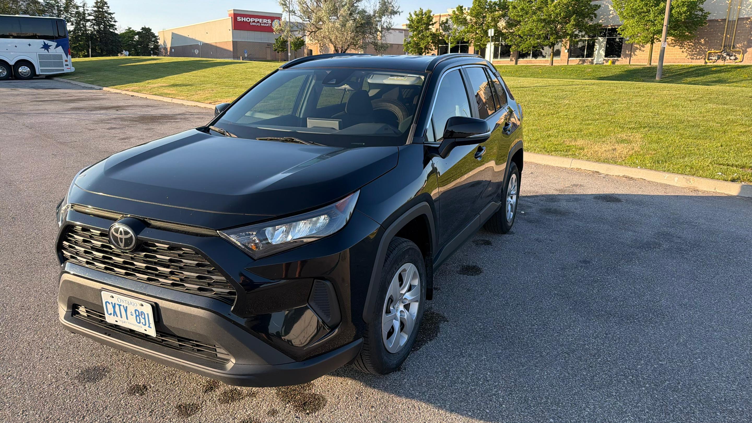 Toyota RAV4 2021 in Markham, ON