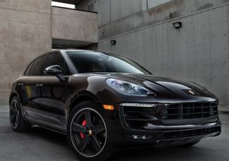 Porsche Macan car