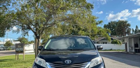Toyota Sienna 2015