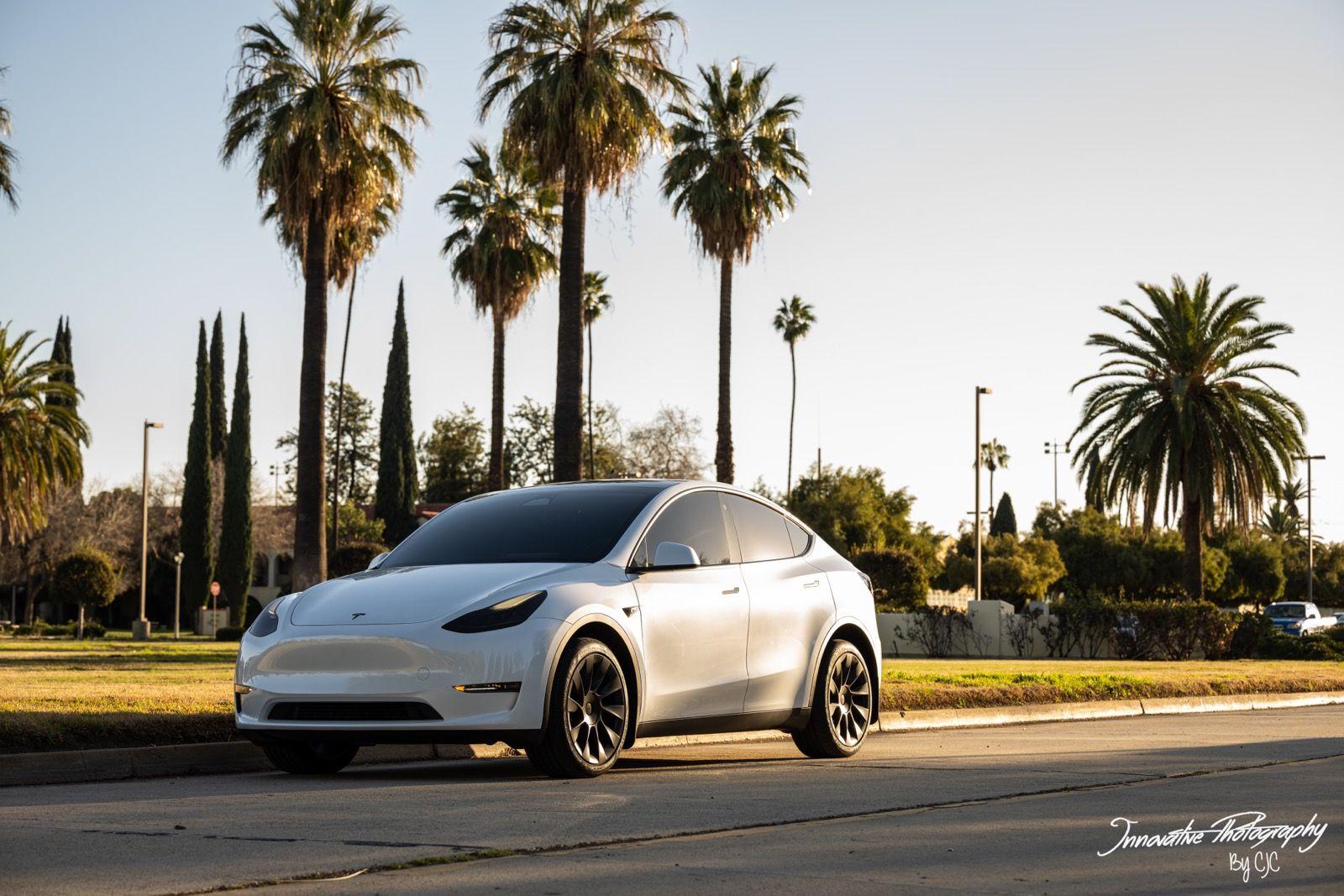 Tesla Model Y 2023 in Perris, CA