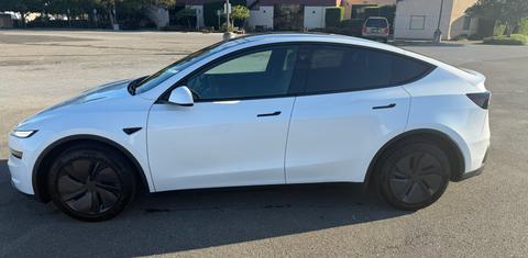 Tesla Model Y 2026