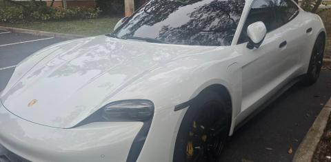 Porsche Taycan 2022